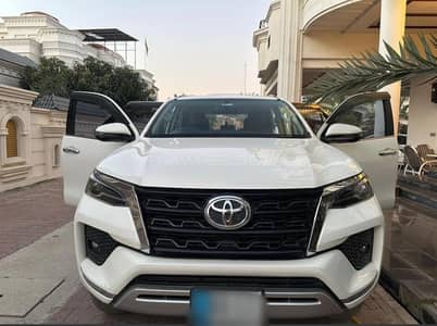 Toyota Fortuner sigma 2.8 E4
