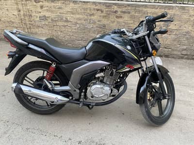 SUZUKI GSX 125 2024