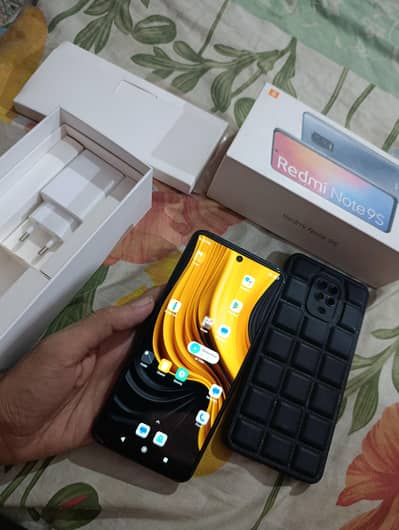 Redmi Note 9s 6gb ram /128 GB rom complete Saman official pta approved