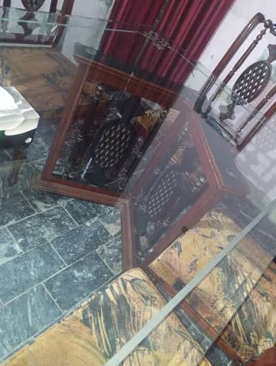 Dinning table/chairs