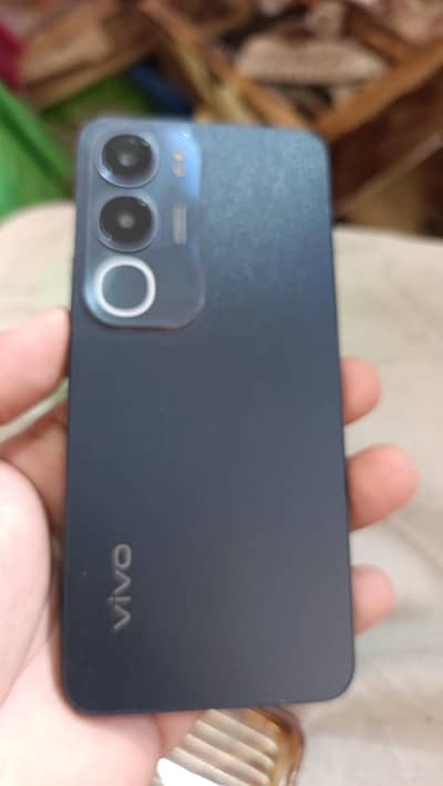 Vivo y19s. 6+6 ram 128 memory