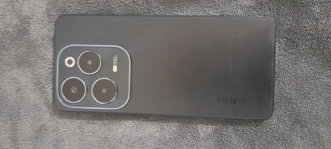 Infinix hot 40 8 -256 PTA Approved