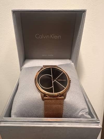Branded Watch at throwaway price