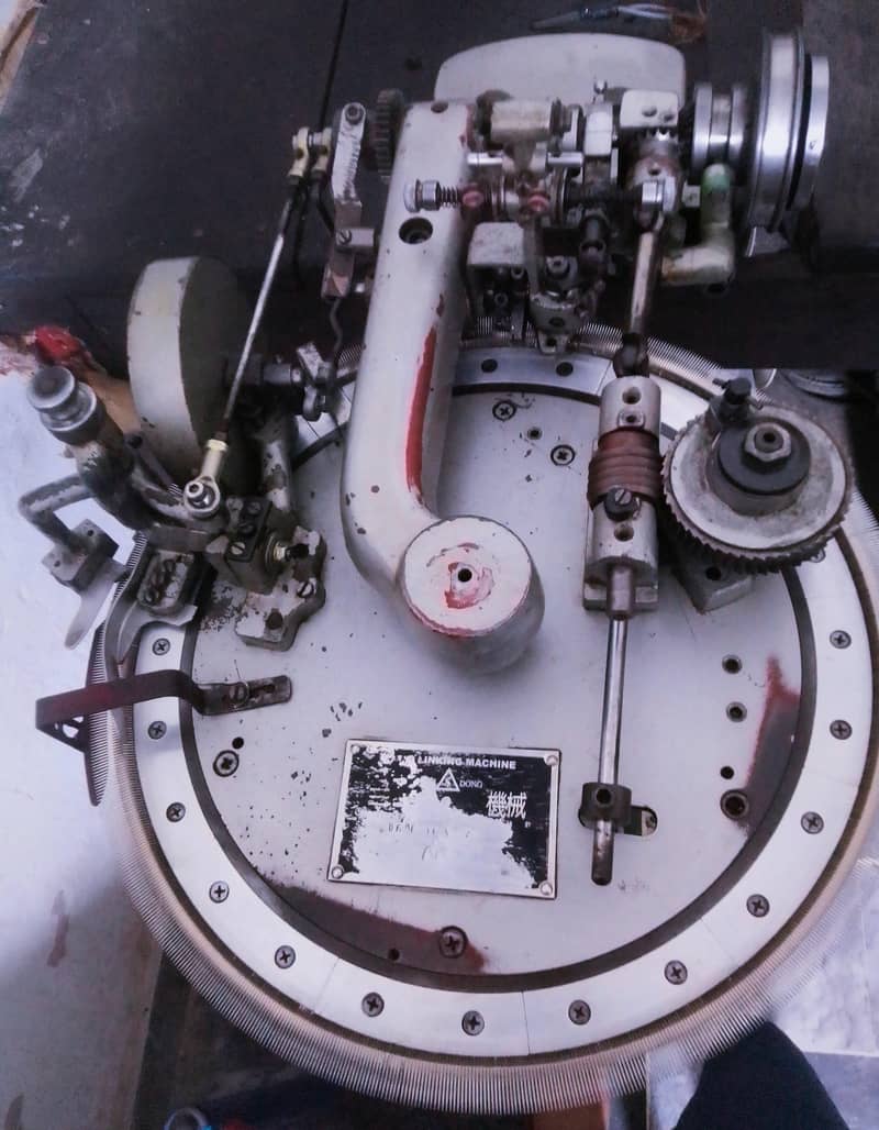 Socks Hand Linking Machine 2