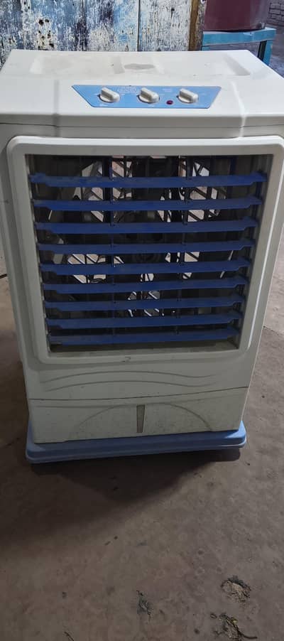 air cooler  good size condition Ander Wala frame new Daly ga aur ped