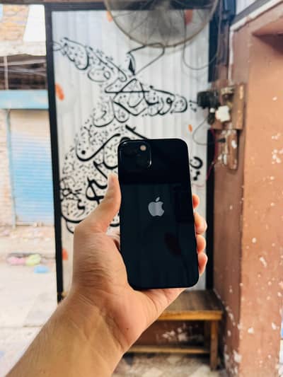 iphone 13 128G. 98 Health in Official Warranty