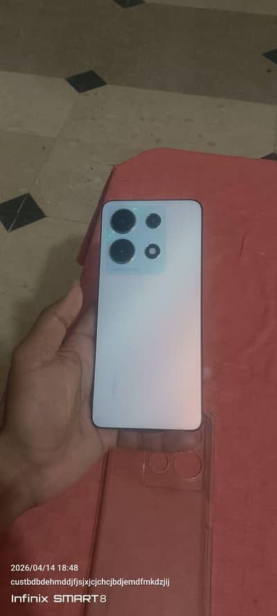 Hi i m selling my phone