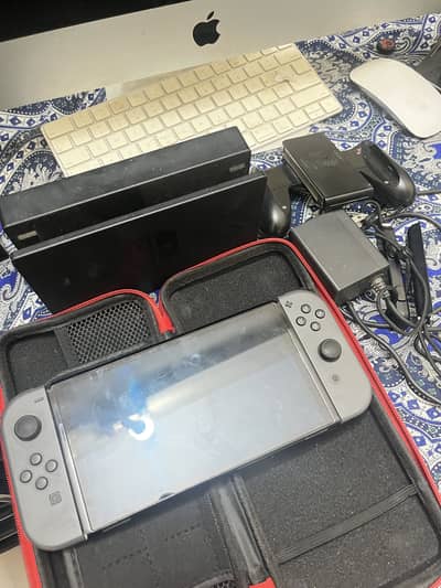 Nintendo Switch OLED 64GB