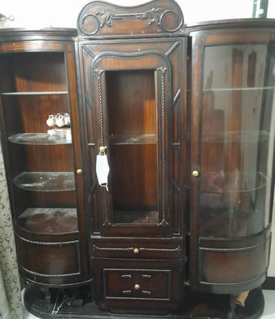 Sheesham Ka Showcase