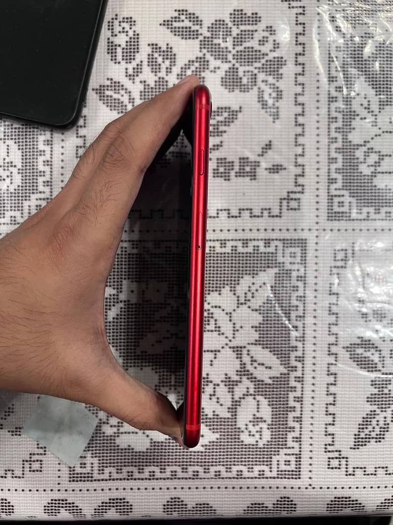 Apple iPhone 8 Plus 4