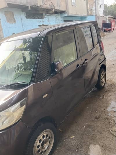 urgent sale Nissan DayZ Roox 660cc good interior