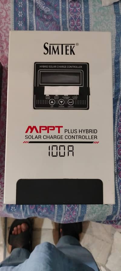 Simtek MPPT 100A Hybrid