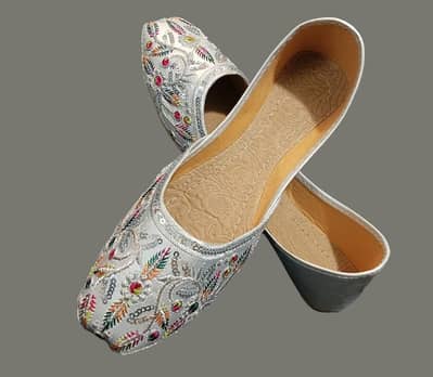 women embroidered Khussa silver designed