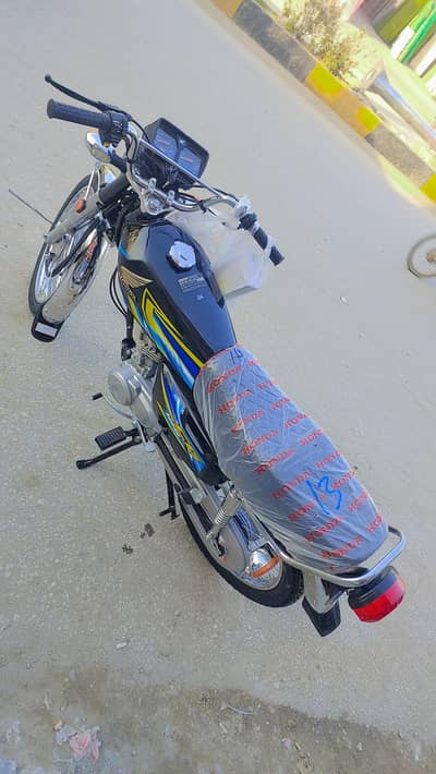 zero metre  125 Black Colour