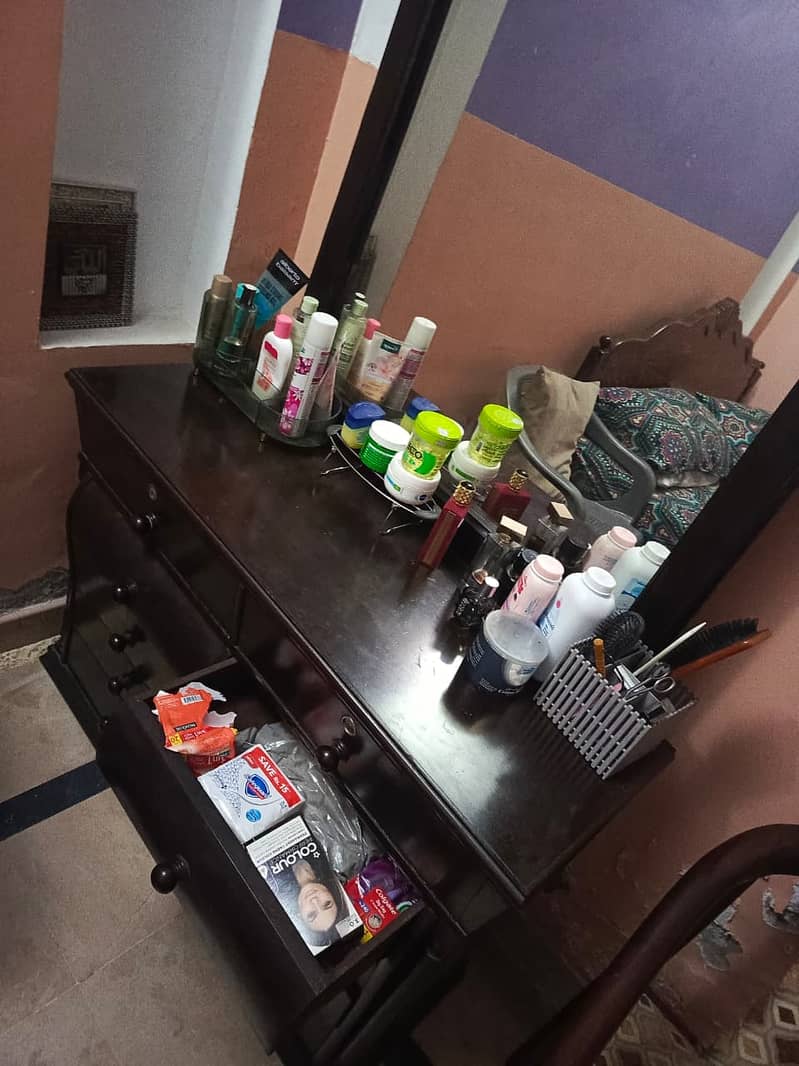 Dressing Table with Mirror – Solid Wood 1