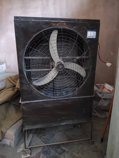 Medium Size Air Cooler in Best Condition, Kahi say bhi Damage nahi ha