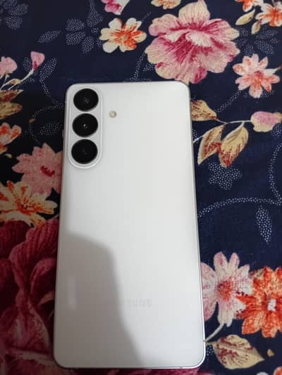 Samsung s26 plus 512gb just box open one year warranty