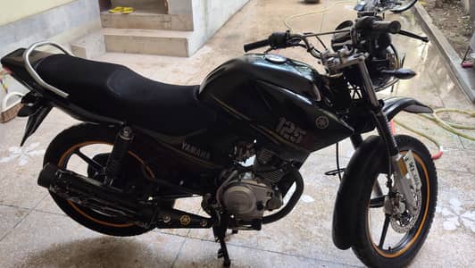 YbrG 125 perfect bike, fully wrapped from day one. no work required