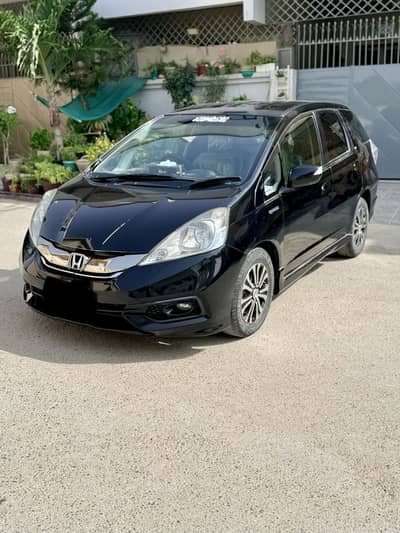 *Honda fit Shuttel*