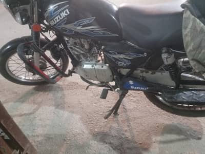 suzuki 150 ok bike  see the pics