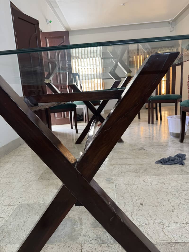 Eight chaired table 7