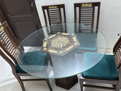 Dining  table with 4 chair