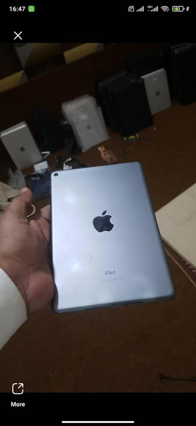 iPad mini 5 10/9 . . 64gb . . USA model . . 10.4. 5 condition