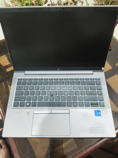 Hp zbook firefly 14 G8 model