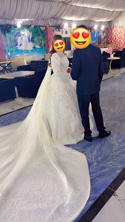 barbie frock  Ivory A Masterpiece of Victorian-Inspired Elegance**