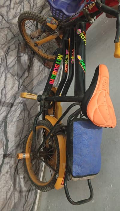 Bilkul new condition ha same picture Jesi ha real ma bhi