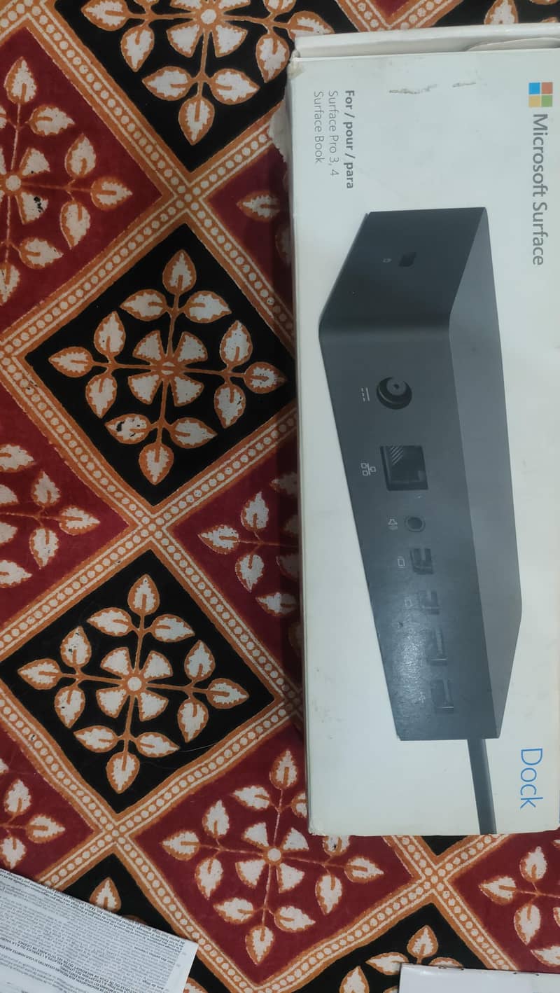 Microsoft Surface Dock 2