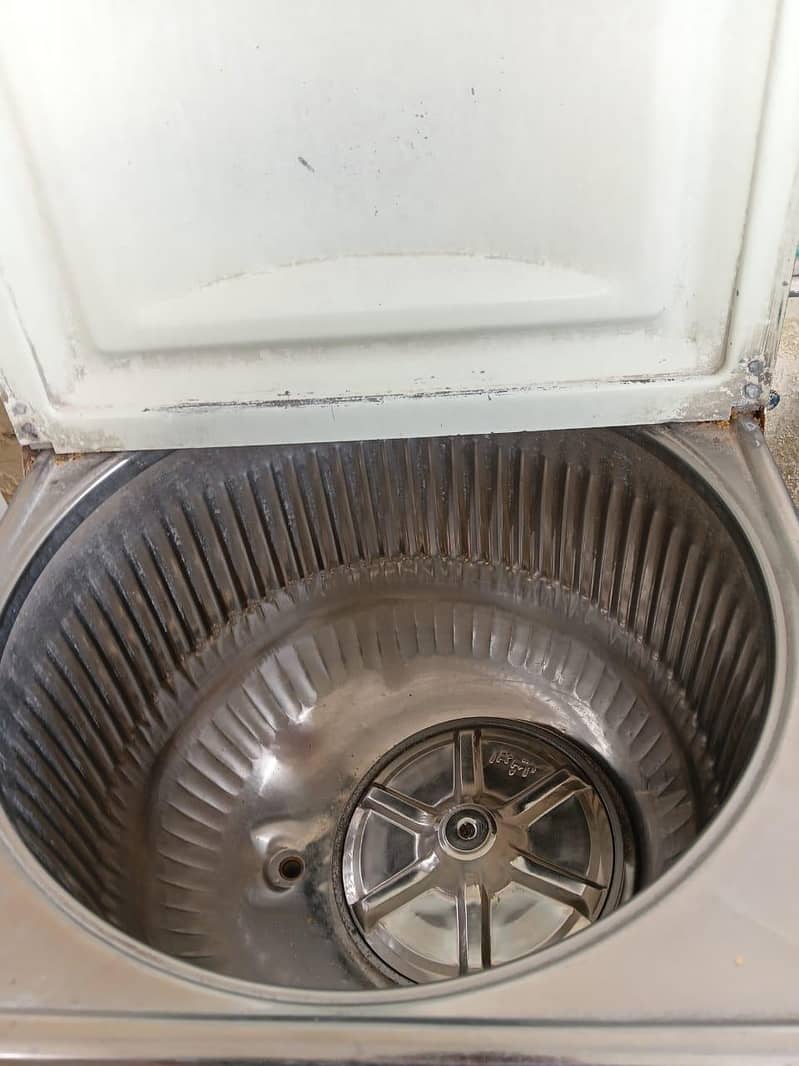 Washing Machine 4