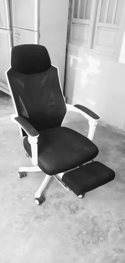 Revolving Gaming and Computer chair for office