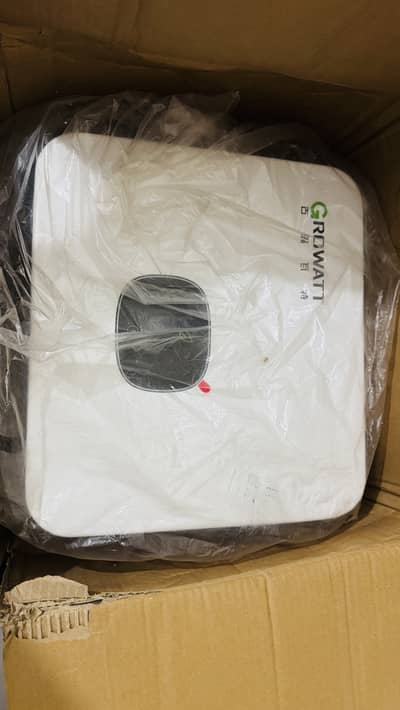 Growatt 10kw brand new box pack