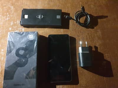 S22 Official Pta Approved. 256GB. Full Box.