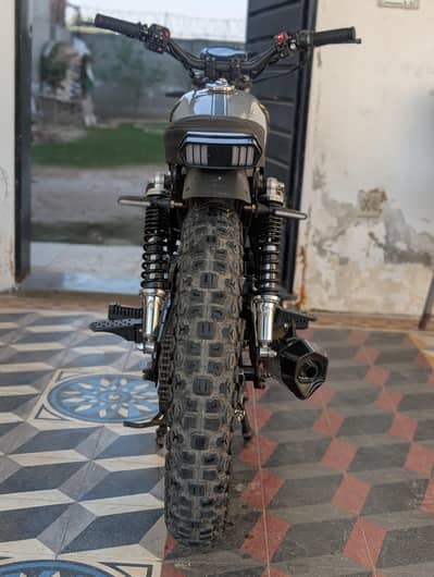 Honda 125 into scrambler