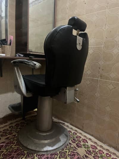 Professional Barber Chair – Heavy Duty Salon Chair for Sale