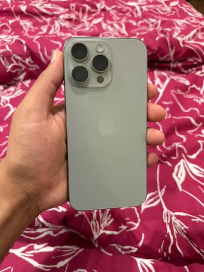 Iphone 15 pro max , 256 gb factory unlock