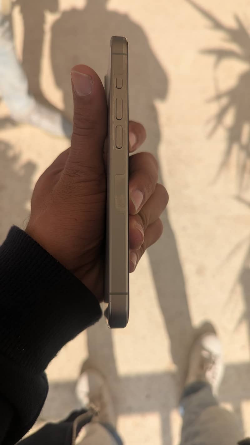 Iphone 15 pro 2