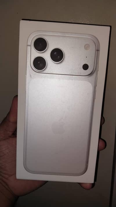 Iphone 17 Promax {0302-9306471}