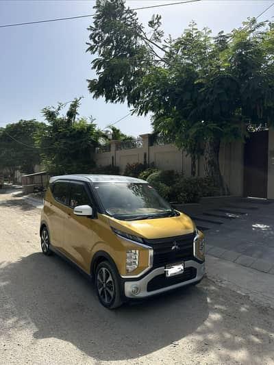 Mitsubishi Ek X turbo hybrid same as Nissan dayz