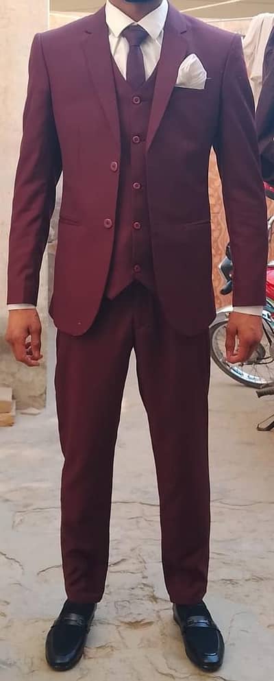Premium Maroon 3 Piece Suit (Coat +Pant +Waistcoat +Tie) - Like New
