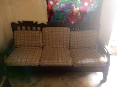 sofa in good condition