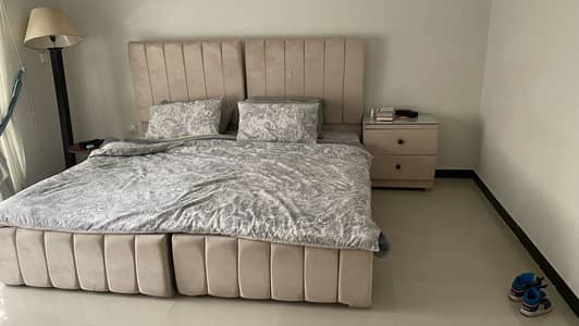 Single high back beds