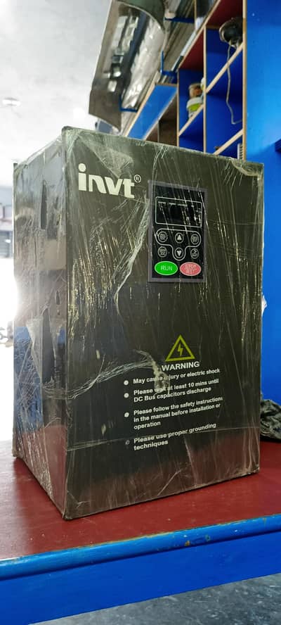 22/30 invt thora sa chala hai almost new hai