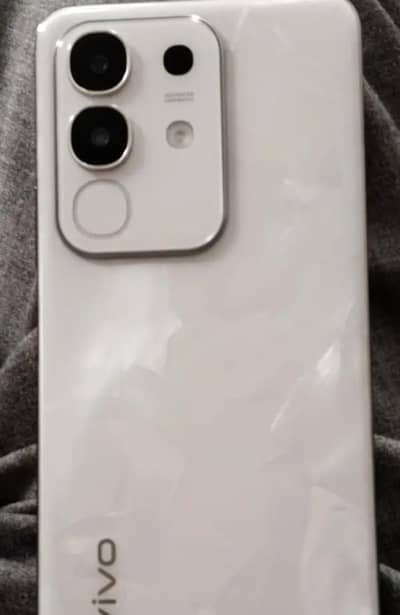 vivo y29 8/128 4 months used panel changed