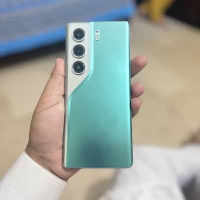 Techno camon 40 pro 8+5gb 256 gb full genion phone