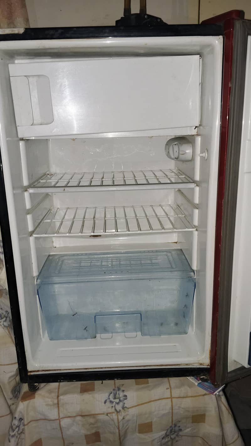 small fridge 0
