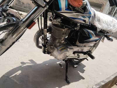 Honda 125 Black Cobra