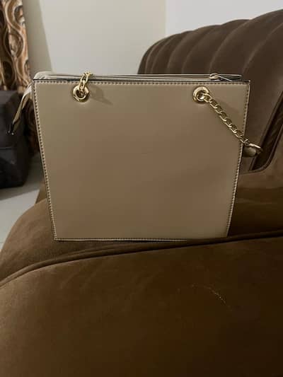 ZELLBURY brand ka orignal bag, new hai, not used